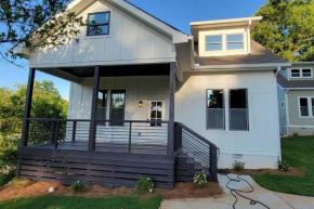 Spacious new home mins from the Airport, and Atl!!